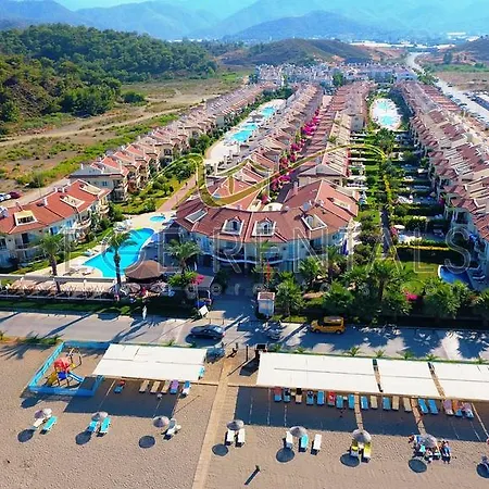 Sunset Beach Club Ege R Tatil Evi